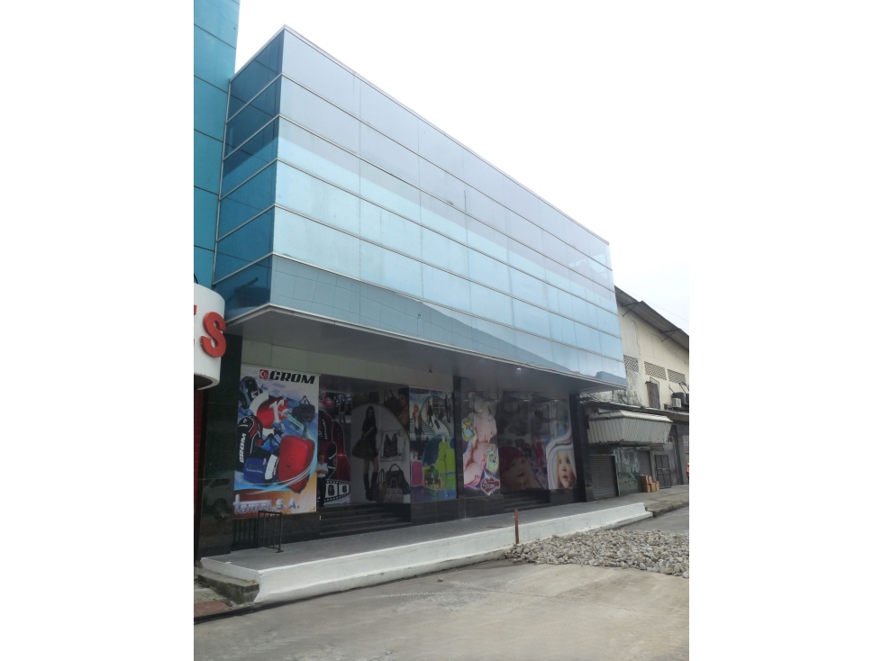 Se alquila bodega en Zona Libre - 1