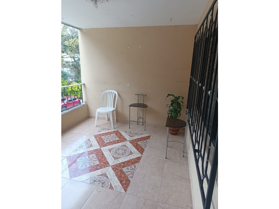 VENDO CASA EN PEDREGAL-MEDELLÍN-SEGUNDO PISO AMPLIA