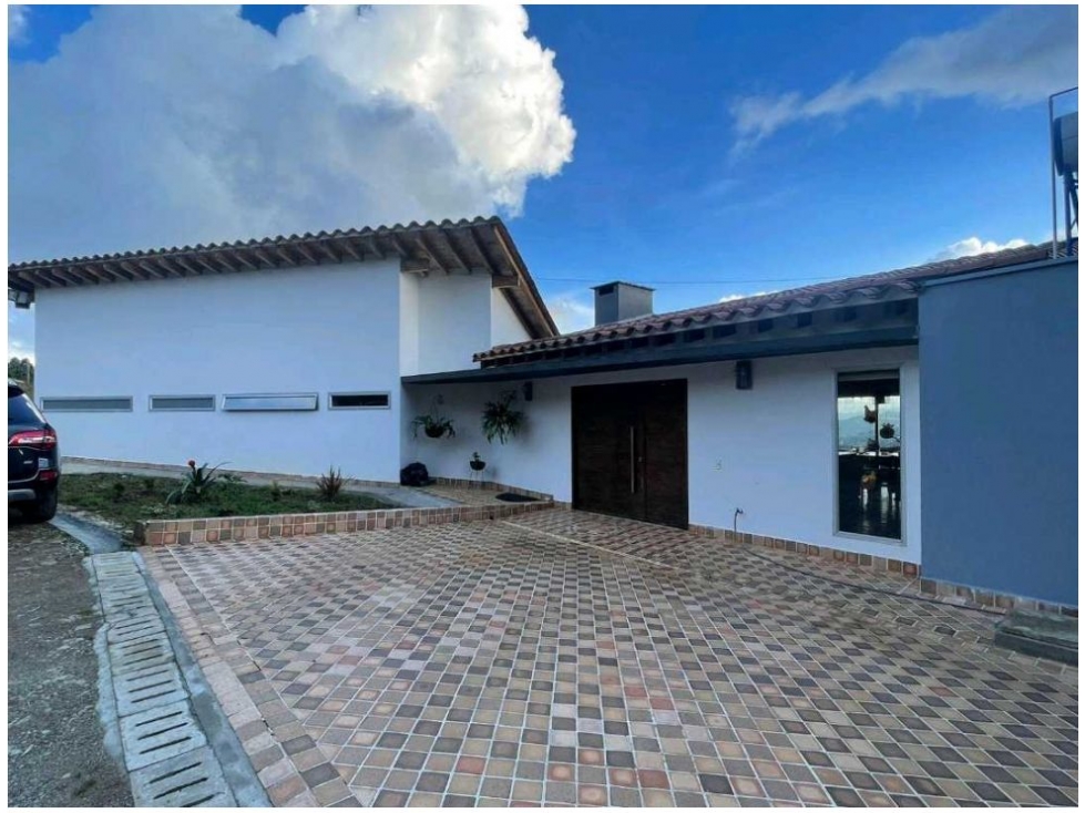 VENDO FINCA EN GUARNE-ANTIOQUIA-A 15 MIN DEL MUNICIPIO-VIE BUEN ESTADO