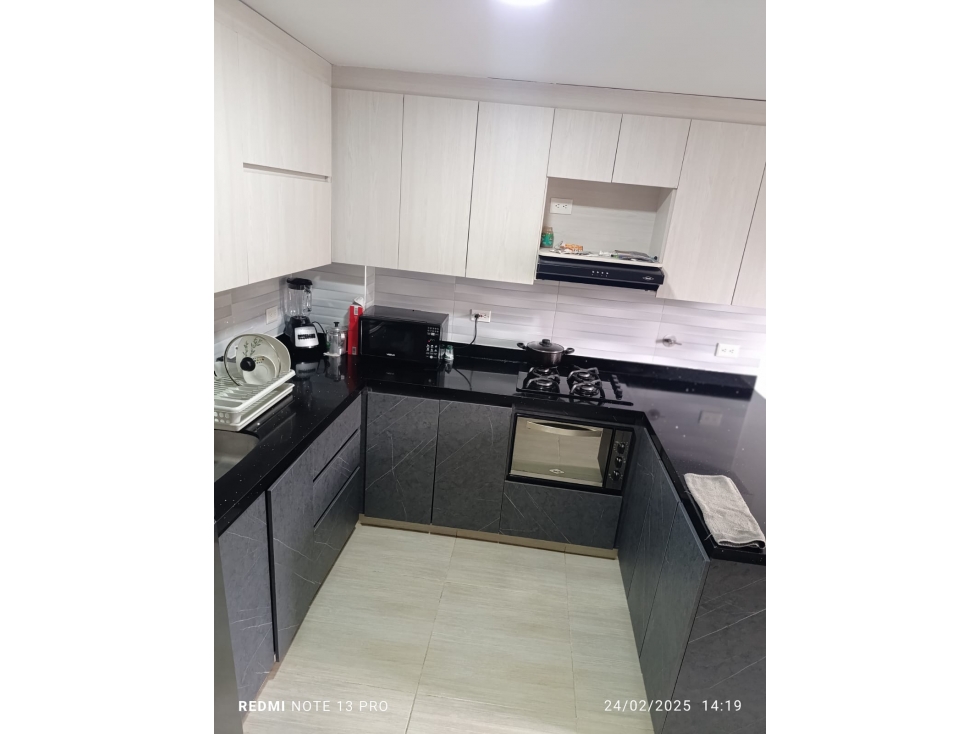 VENDO APARTAMENTO EN FORENCIA-MEDELLÍN-DE LUJO-PARTE BAJA — foto 2