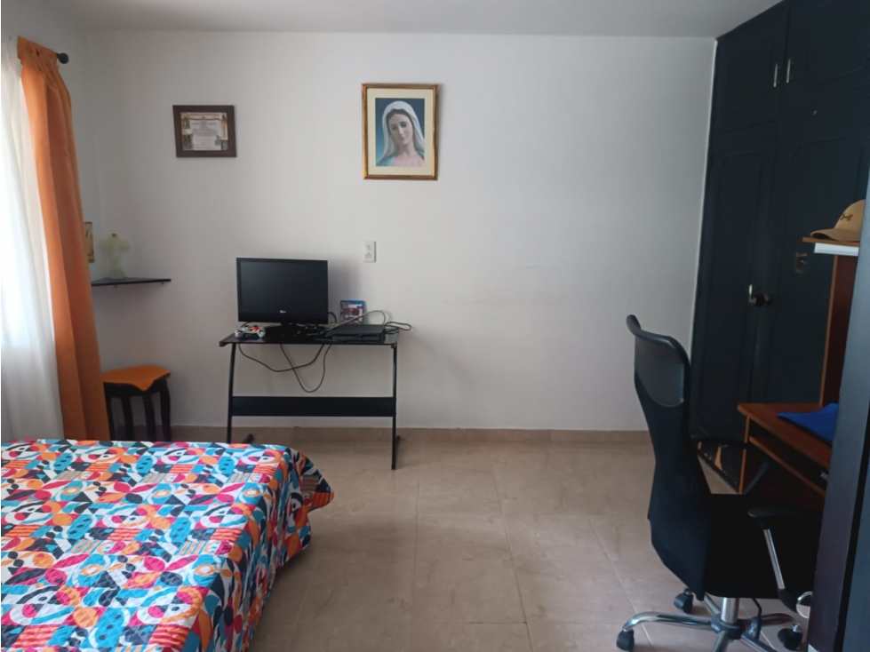 VENDO CASA EN PEDREGAL-MEDELLÍN-SEGUNDO PISO AMPLIA — foto 4