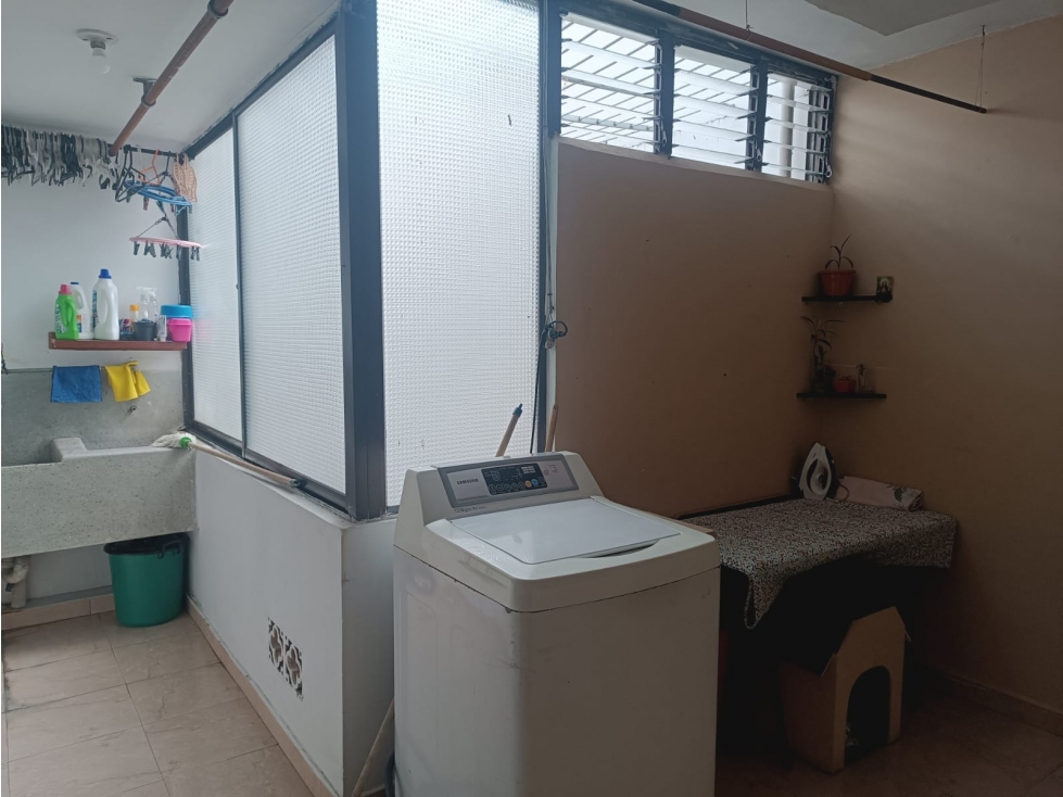 VENDO CASA EN PEDREGAL-MEDELLÍN-SEGUNDO PISO AMPLIA — foto 6