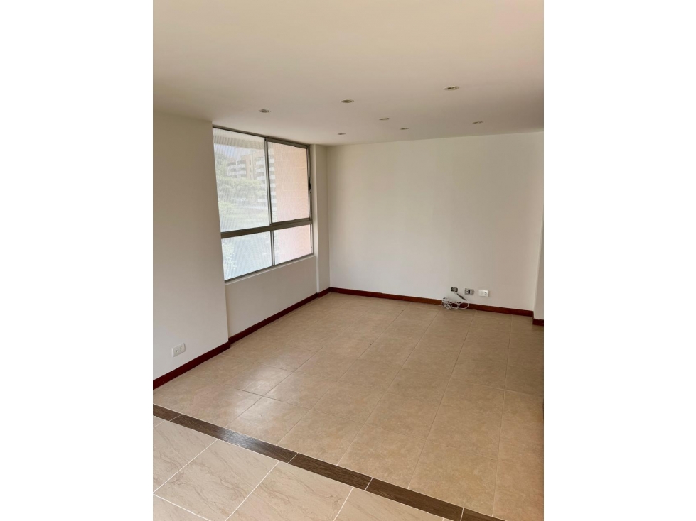 VENDO APARTAMENTO EN EL POBLADO-MEDELLÍN-DUPLEX-SE RECIBE — foto 3