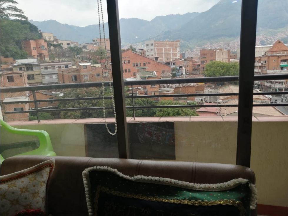 VENDO APARTAMENO A 2 CUADRAS DEL PARQUE DE BELLO-CERCA A TODO — foto 2