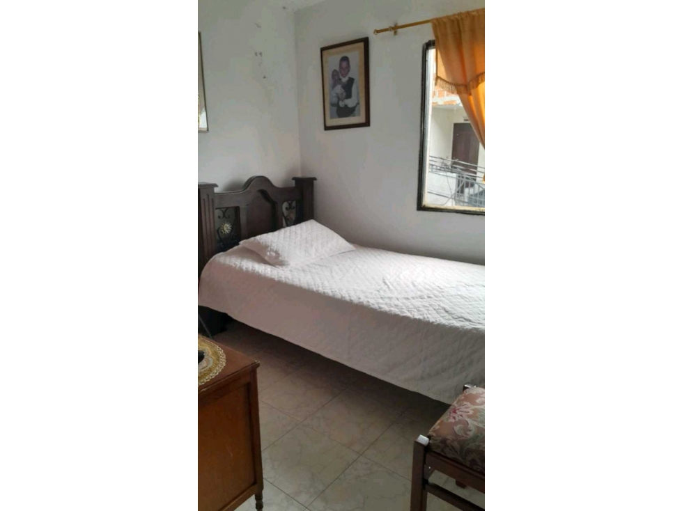 VENDO CASA 2DO PISO EN BOYACÁ LAS BRISAS-MEDELLÍN-CERCA IGLESIA — foto 3