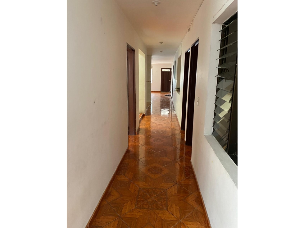 VENDO CASA AMPLIA 2 PISO EN FLORENCIA PARTE BAJA-MEDELLIN — foto 2