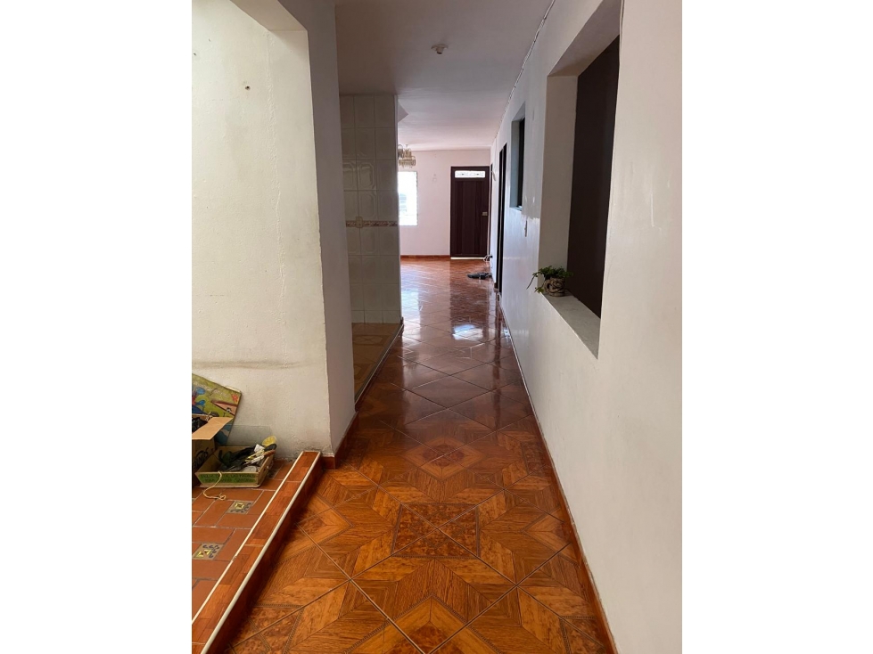 VENDO CASA AMPLIA 2 PISO EN FLORENCIA PARTE BAJA-MEDELLIN — foto 3