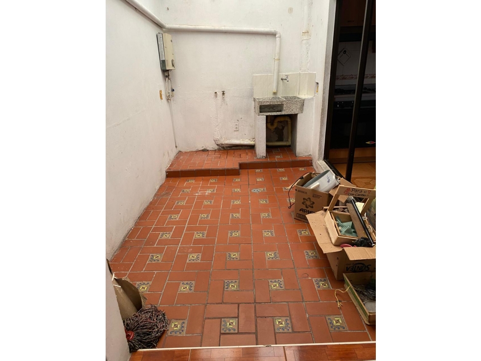 VENDO CASA AMPLIA 2 PISO EN FLORENCIA PARTE BAJA-MEDELLIN — foto 6