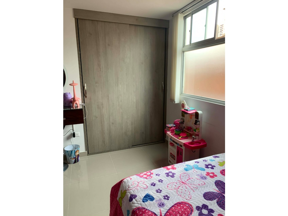 VENDO APARTAMENTO EN LOS COLORES-MEDELLÌN-ASCENSOR-PARQUADERO — foto 5