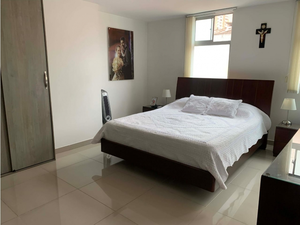 VENDO APARTAMENTO EN LOS COLORES-MEDELLÌN-ASCENSOR-PARQUADERO — foto 4