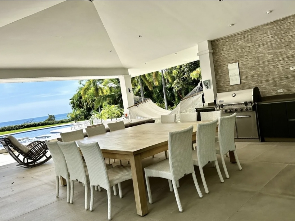 Venta de casa frente a la playa - Bijao - 5