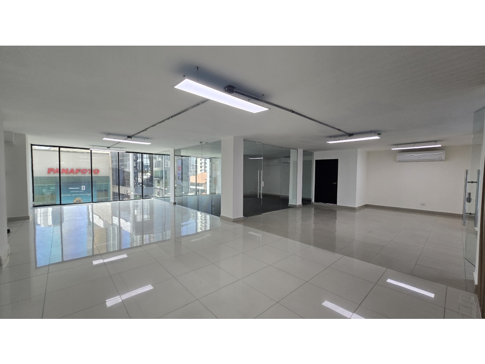 Oficina en Alquiler en Calle 50