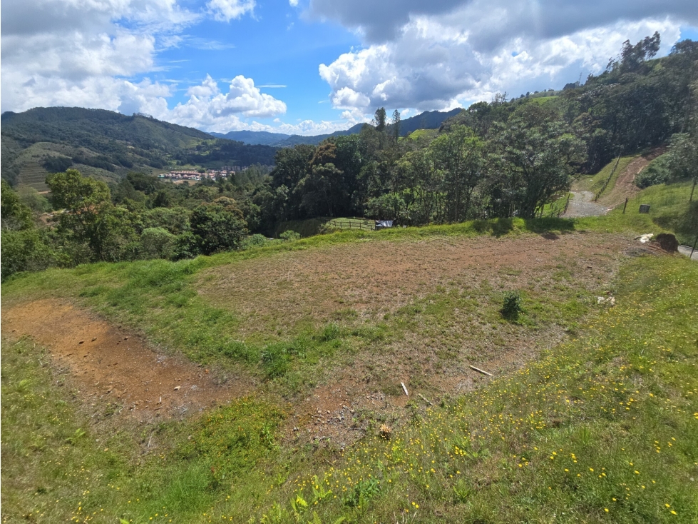 [LJ] Lote en El Carmen, El Retiro · Venta
