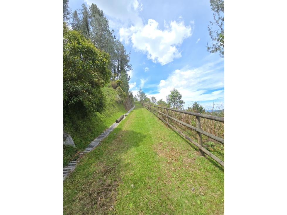 [LJ] Lote en Fizebad, El Retiro, Venta
