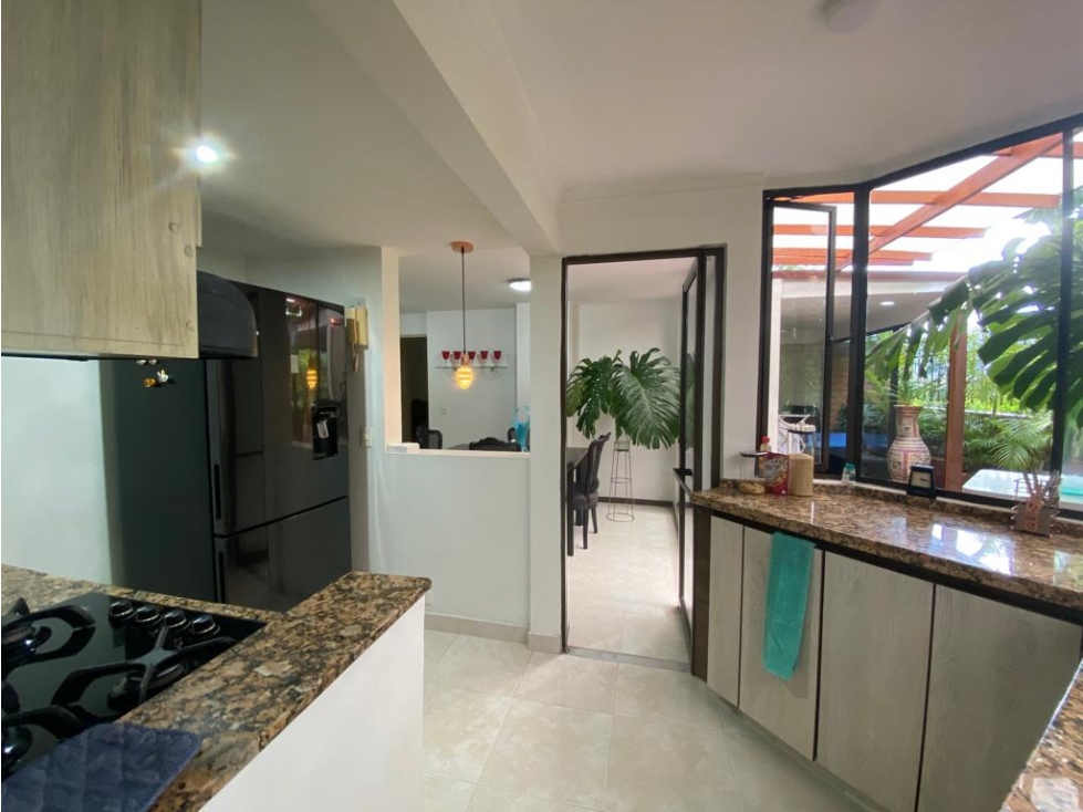 [MY] Apartamento en venta en El Poblado, Oviedo, Medellín