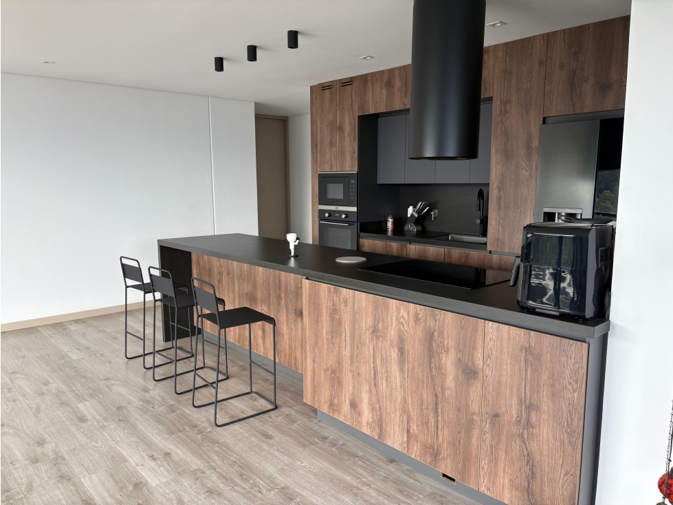 VENTA APARTAMENTO ALTOS DEL POBLADO MEDELLÍN-PISO ALTO — foto 3
