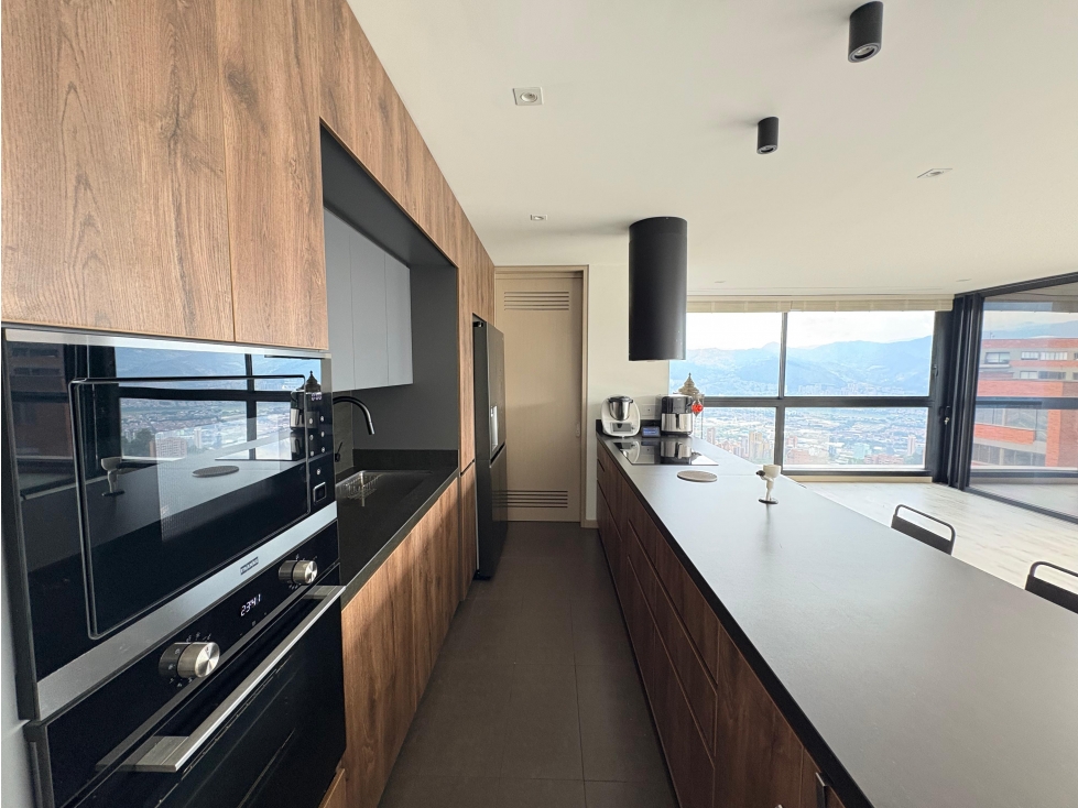 VENTA APARTAMENTO ALTOS DEL POBLADO MEDELLÍN-PISO ALTO — foto 4