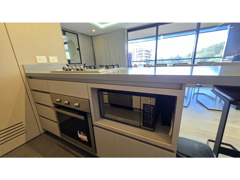 VENTA APARTAMENTO EN ALTOS DEL POBLADO, MEDELLÍN. PISO ALTO — foto 5