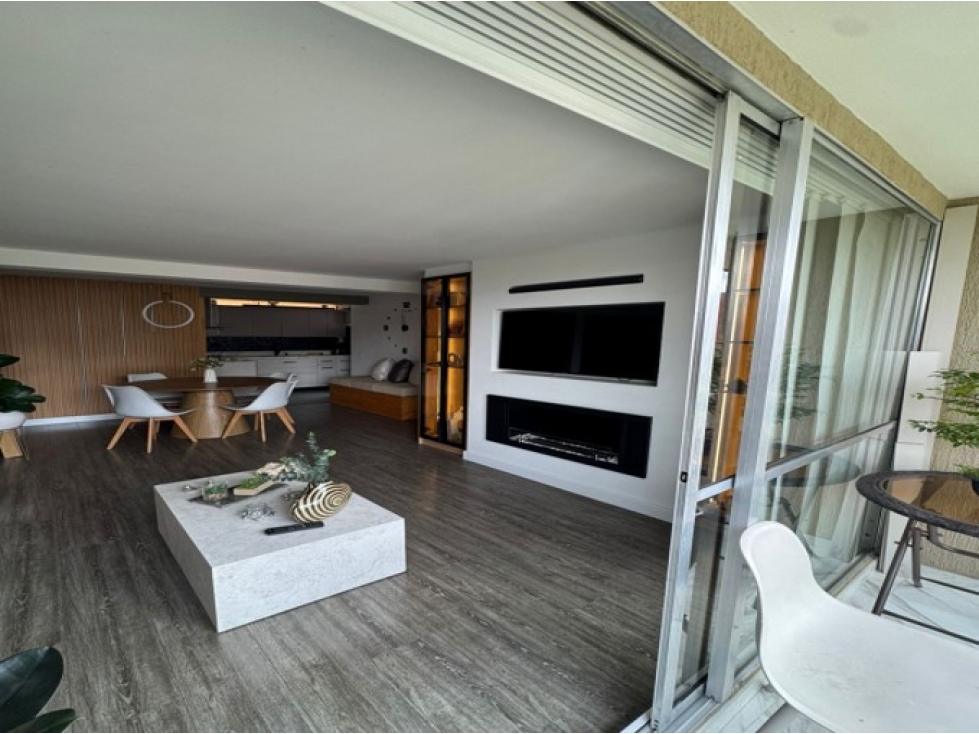 VENTA APARTAMENTO LOMA DE LOS BERNAL