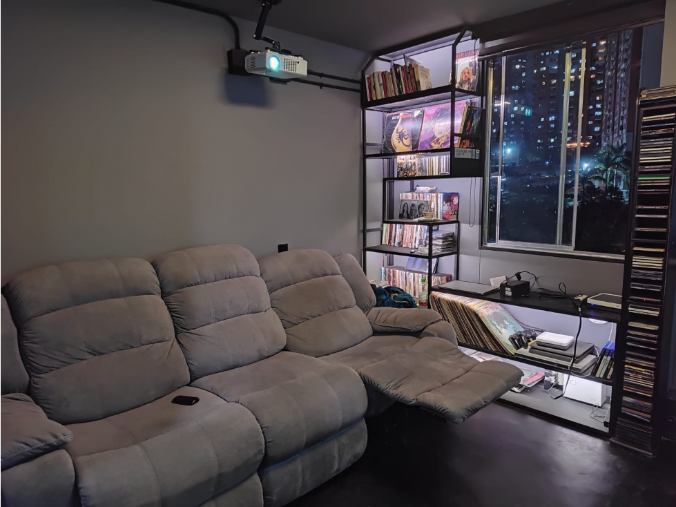 VENTA APARTAMENTO LOMA DE LOS BERNAL — foto 3