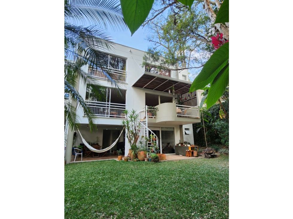 [RH] Casa para la venta San Lucas, frente al mall, Poblado, Medellín