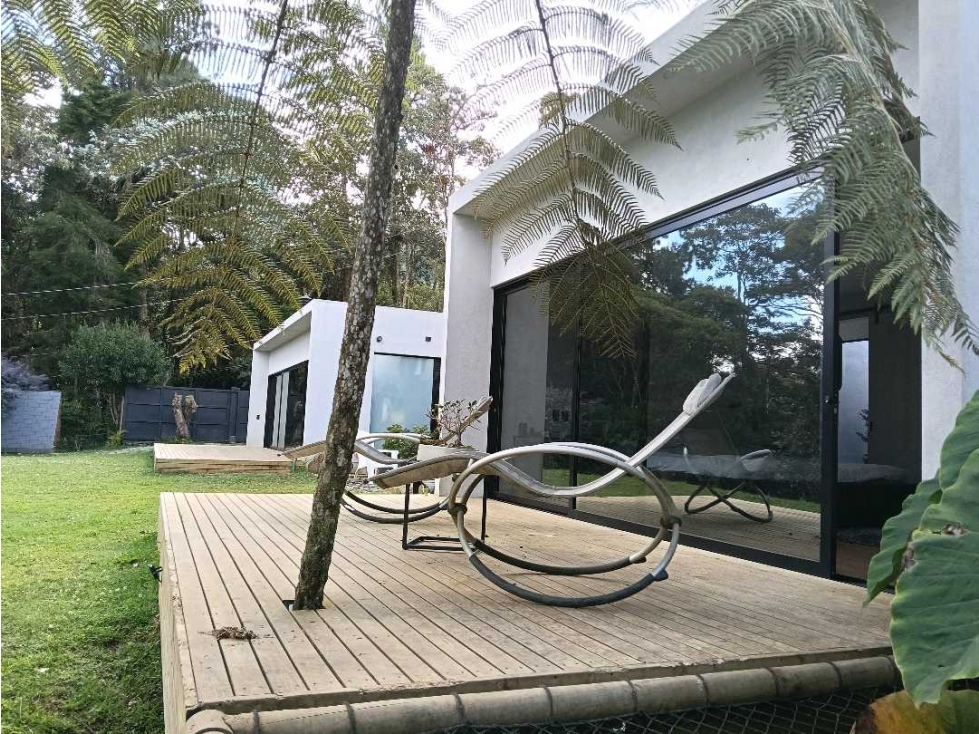Dos casas Variante Aereopuerto. Vereda Pantanilo
