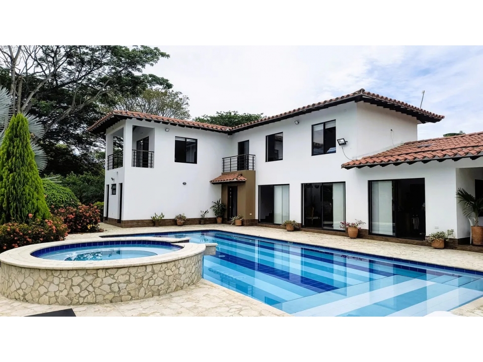 VENTA CASA CAMPESTRE DE LUJO EN SOPETRÁN UNIDAD CERRADA