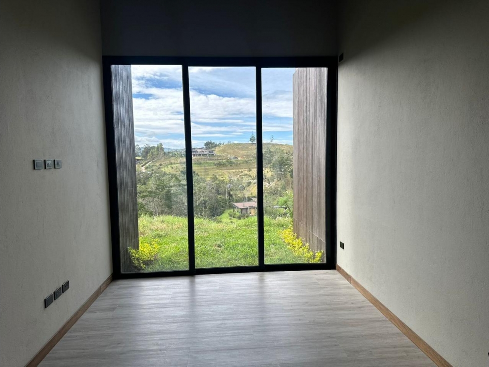 En venta casa para estrenar en Unidad Cerrada Montesereno