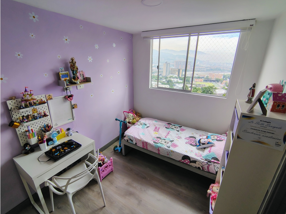 VENTA DE APARTAMENTO ILUMINADO EN ENVIGADO CON VISTA PANORÁMICA — foto 5