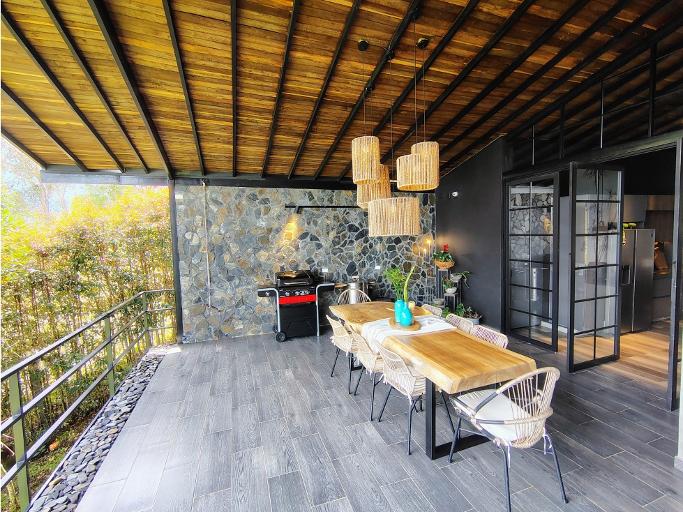 VENTA DE VISTA CON UNA ESPECTACULAR CASA EN VEREDA LA CLARA - GUARNE