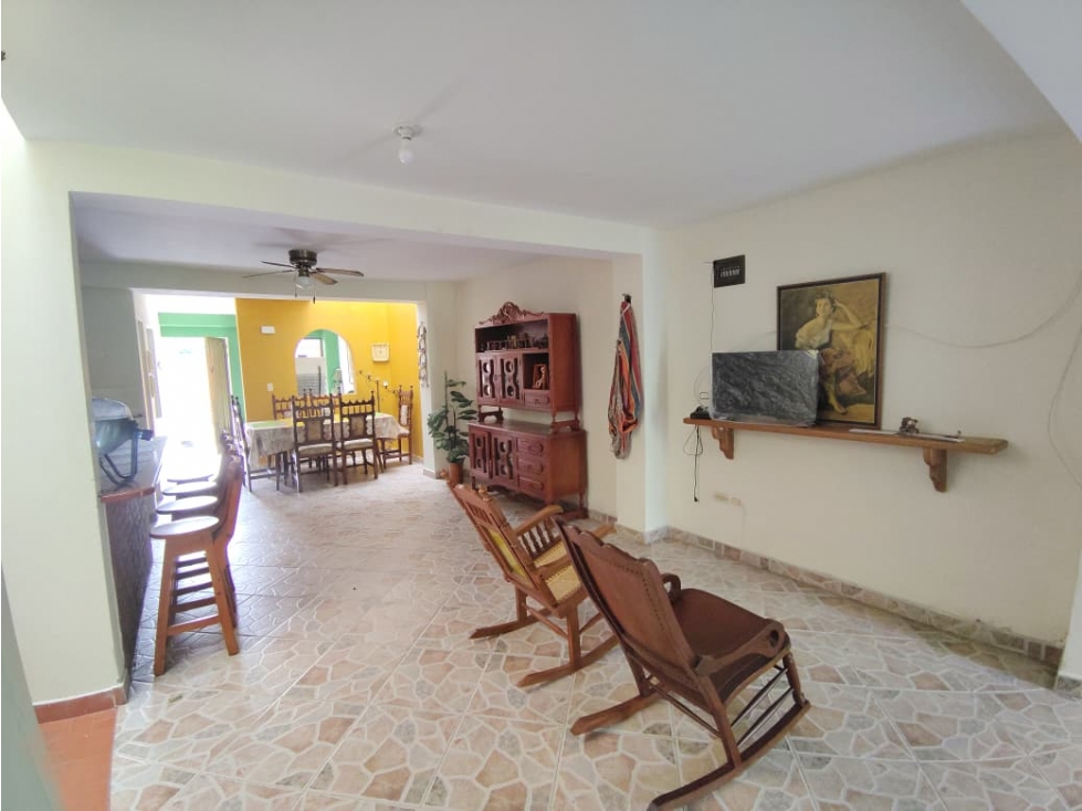 VENTA DE CÓMODA CASA EN SAN JERÓNIMO — foto 4