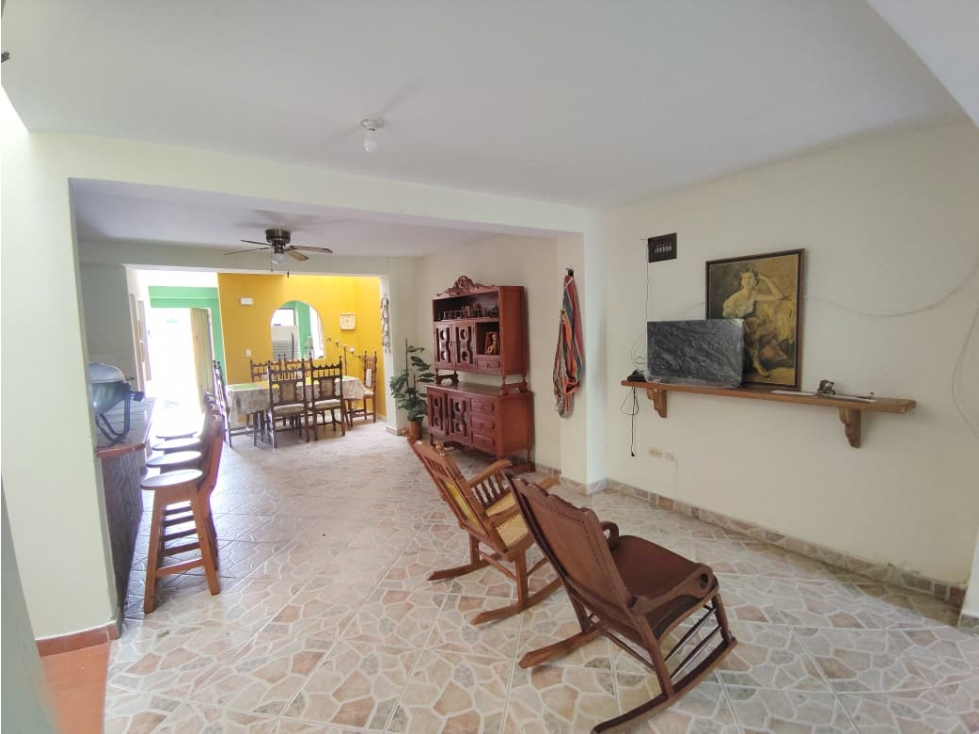 VENTA DE CÓMODA CASA EN SAN JERÓNIMO — foto 6