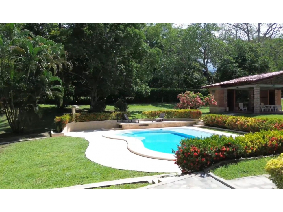 VENTA DE HERMOSA CASA CAMPESTRE EN SANTA FE DE ANTIOQUIA — foto 3