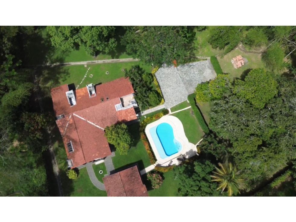 VENTA DE HERMOSA CASA CAMPESTRE EN SANTA FE DE ANTIOQUIA — foto 2