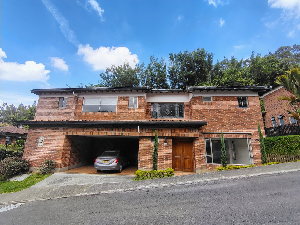 ESPECTACULAR CASA EN VENTA EL POBLADO — foto 2