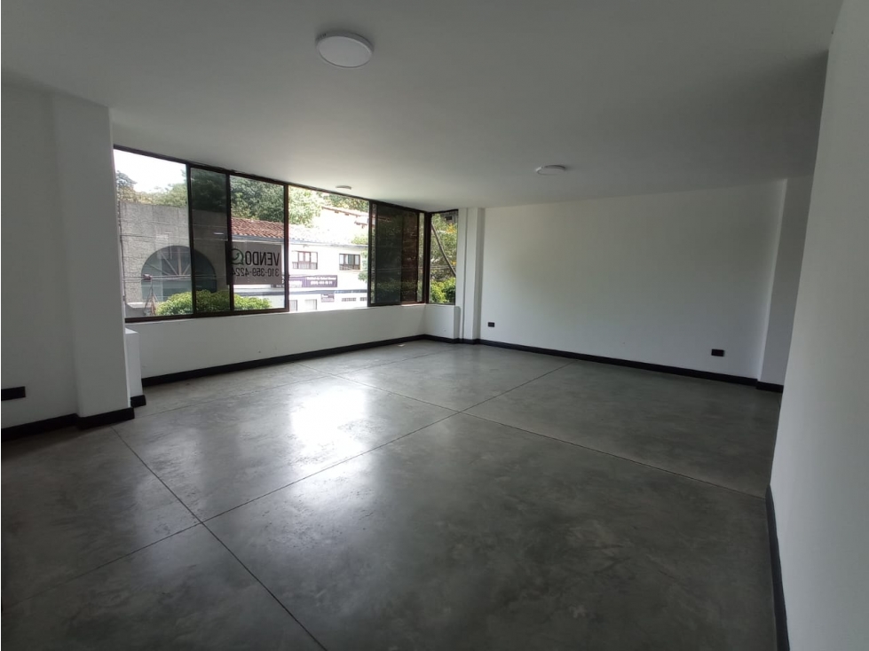 VENTA DE EXCLUSIVO APARTAMENTO EN AGUACATALA - POBLADO (VR ) — foto 3