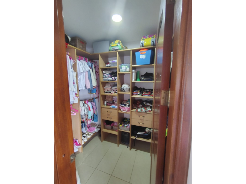VENTA DE LUJOSA Y ESPACIOSA CASA EN EL POBLADO SECTOR MONTICELLO — foto 5