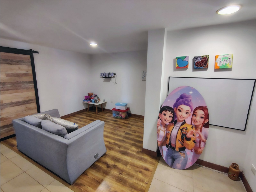 VENTA DE LUJOSA Y ESPACIOSA CASA EN EL POBLADO SECTOR MONTICELLO — foto 6