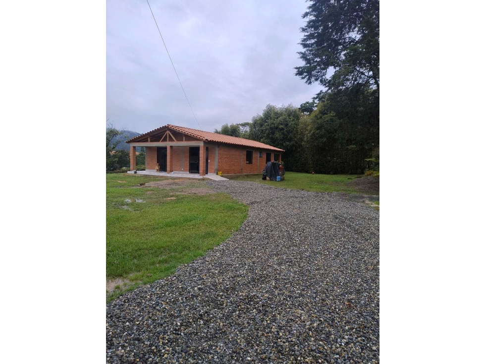 [EM] SE VENDE FINCA EN GUARNE ,VEREDA EL MOLINO, PARA ESTRENAR — foto 2