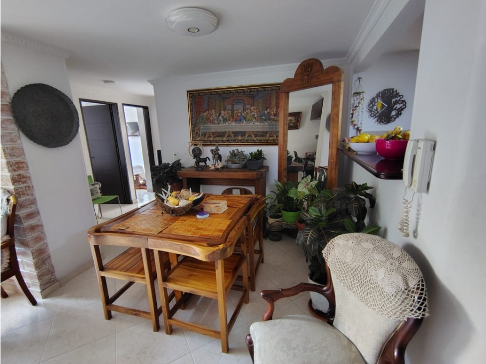 ACOGEDOR APARTAMENTO EN ENVIGADO CON UBICACIÓN EXTRAORDINARIA — foto 4