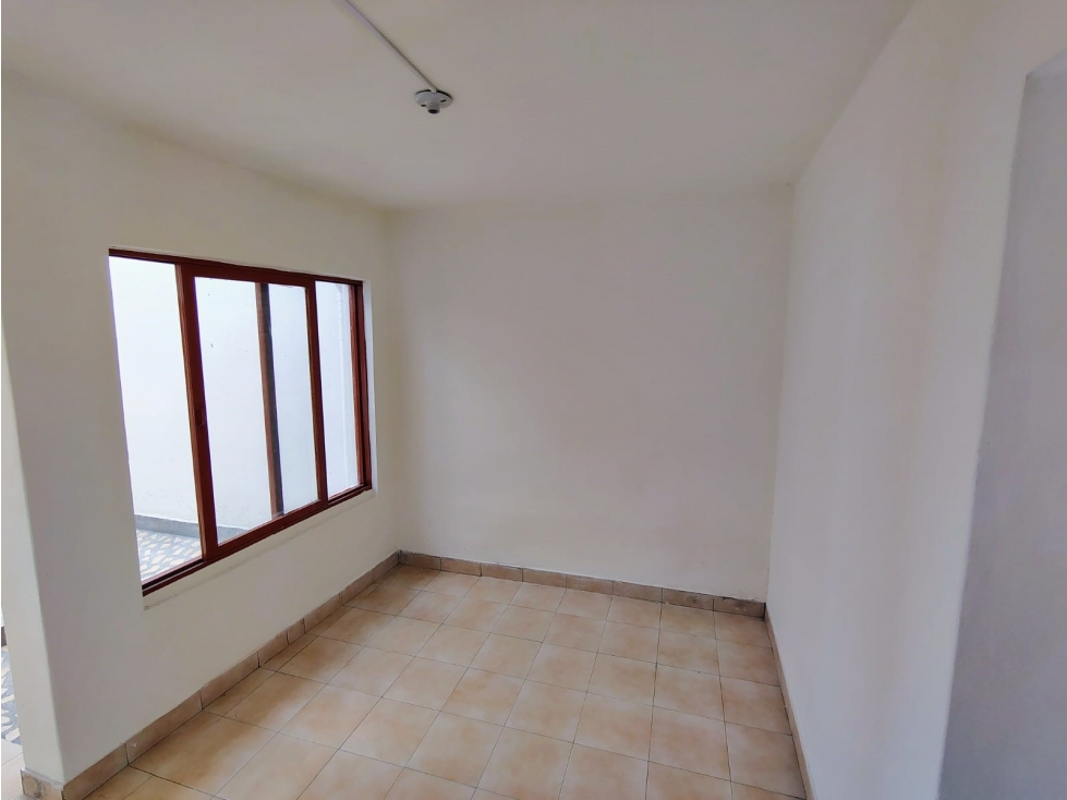 SE VENDE CASA EN ALFONSO LÓPEZ CON POTENCIAL ENORME PARA INVERSIÓN — foto 5