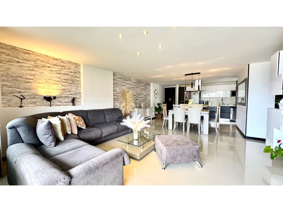 APARTAMENTO EN ENVIGADO LAS BRUJAS . PISO ALTO CON HERMOSA VISTA