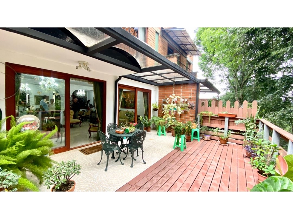 VENTA DE CASA EN ENVIGADO SECTOR ESCOBERO