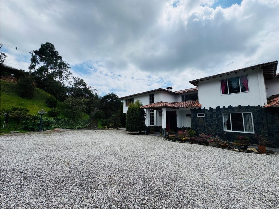 VENTA DE ESPECTACULAR CASA EN SAN SEBASTIAN DE LA CASTELLANA- ESCOBERO — foto 2