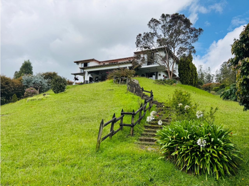 VENTA DE ESPECTACULAR CASA EN SAN SEBASTIAN DE LA CASTELLANA- ESCOBERO — foto 3