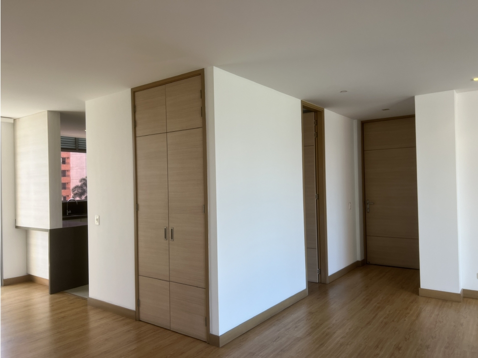 [RH] Apartamento para la venta, Loma de los Parra, Poblado, Medellín — foto 3
