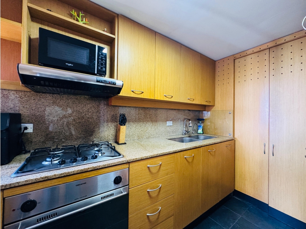 VENTA DE APARTAESTUDIO EN POBLADO CASTROPOL — foto 4