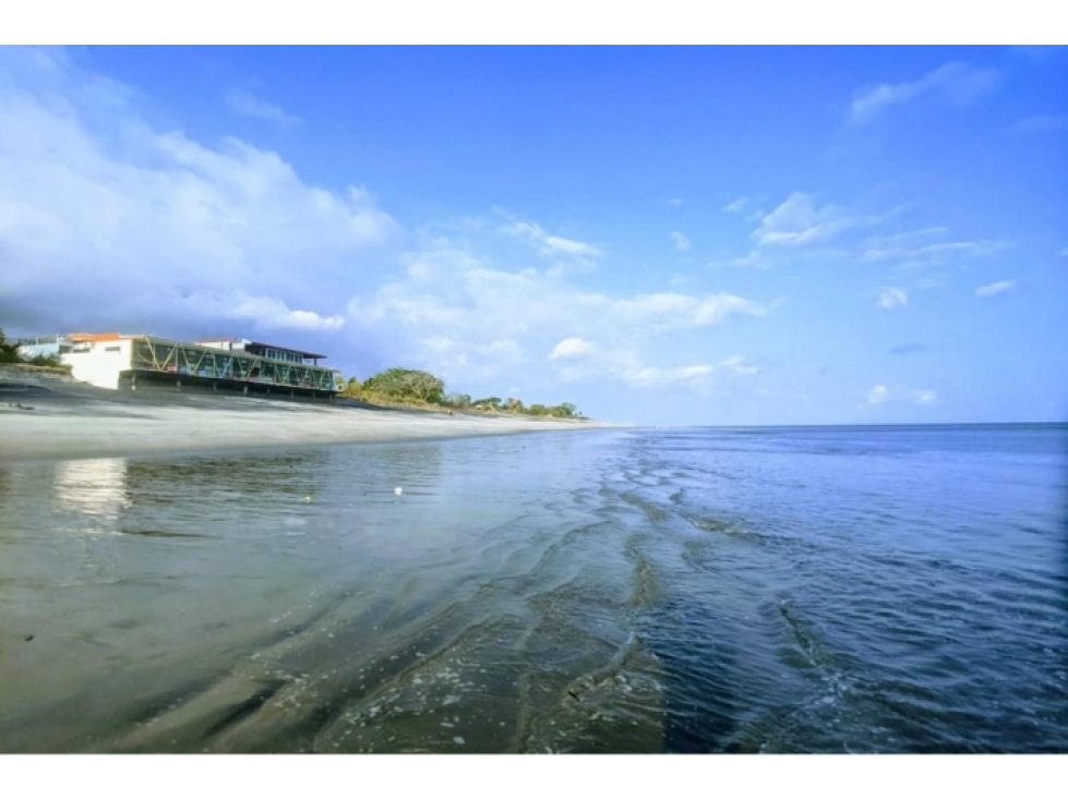 for rent beachfront apartment located in nueva gorgona, Panama o este — foto 2