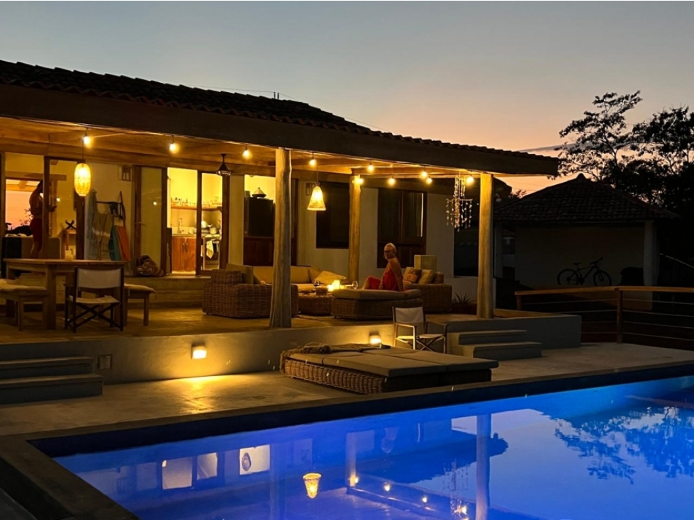 Single Family Attached For Sale in Santa Catalina