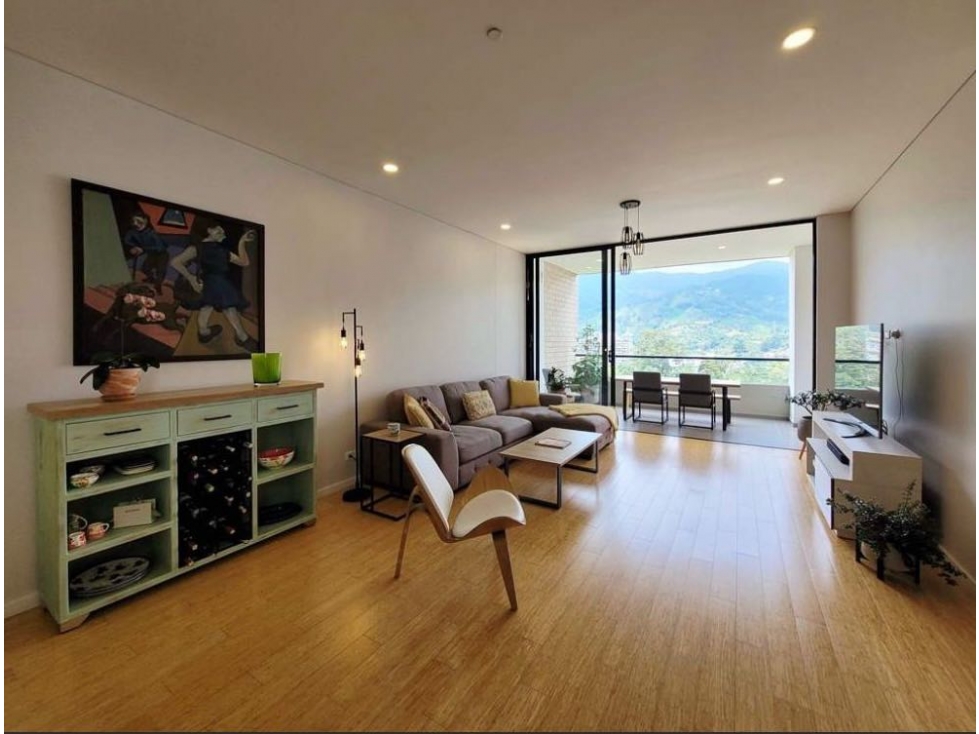 [RY] PENTHOUSE EN VENTA CON TERRAZA Y HERMOSA VISTA EN ENVIGADO — foto 2